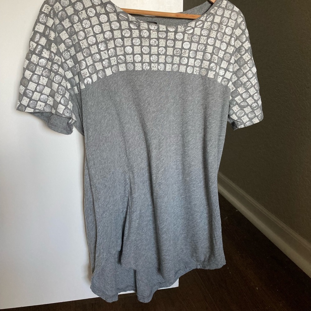 J.Crew Grey Printed T Shirt Size Medium